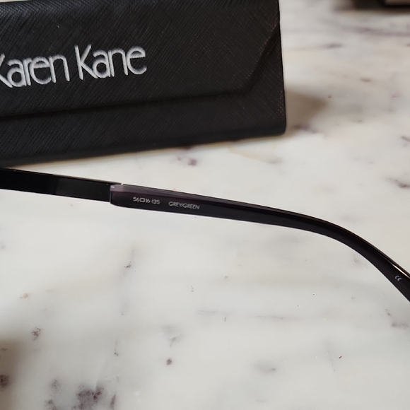 Vintage | Karen Kane w/Case 56¤16-135 Grey/Green Lens Sunglasses main image 6